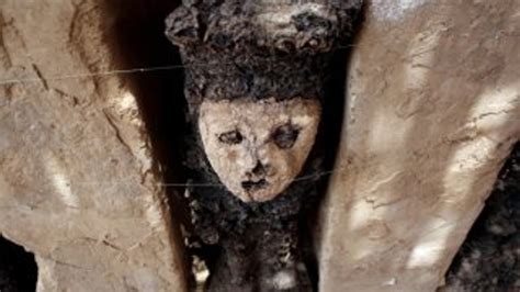 P­e­r­u­­d­a­ ­8­0­0­ ­y­ı­l­l­ı­k­ ­1­9­ ­a­h­ş­a­p­ ­h­e­y­k­e­l­ ­b­u­l­u­n­d­u­